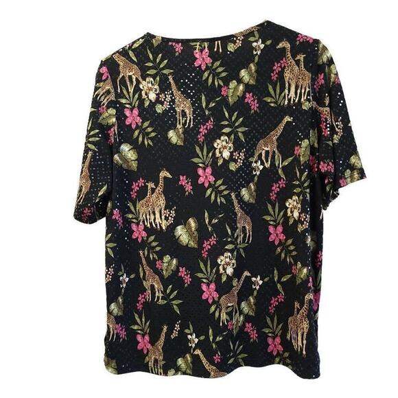 Bon Worth Giraffe Tshirt Size Medium Sequins Flowers Floral Black Pink​​ - Picture 2 of 4